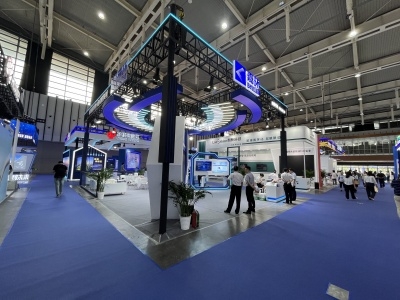 2023南京軟博會236展臺設(shè)計 科技與服務(wù)的融合創(chuàng)新